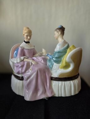 Royal Doulton Heart To Heart HN 2276 Vintage Figurine